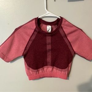 Fabletics workout Tee